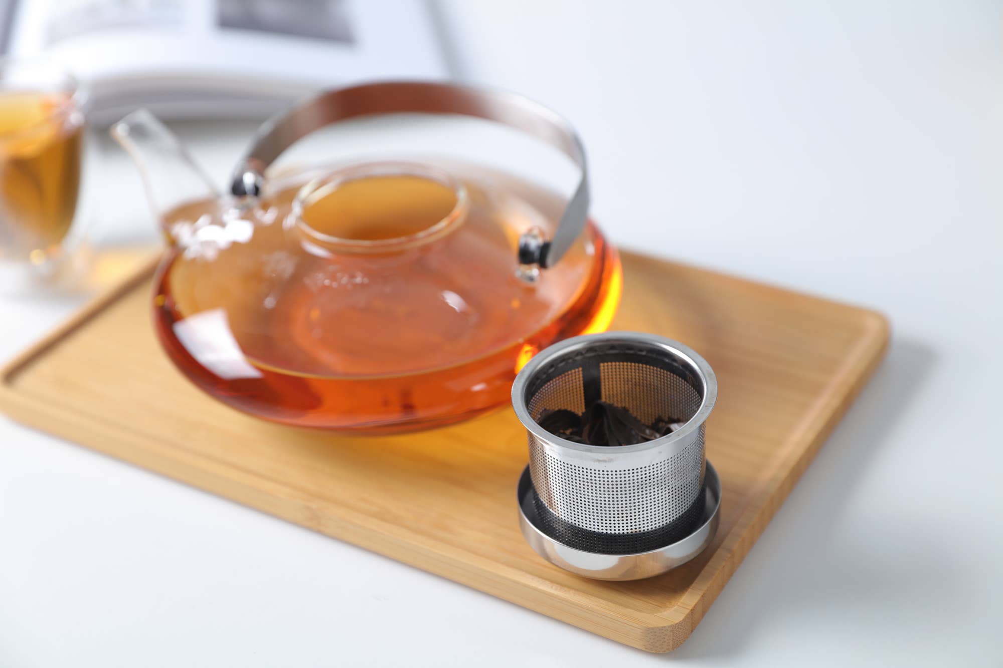 Infusion™ Glass Low Profile Teapot w/ Infuser - 18oz / 0.55L